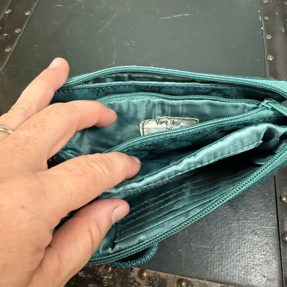 Thirty One 31 Vary You Quilted Green/blue Wristlet Wallet With Strap